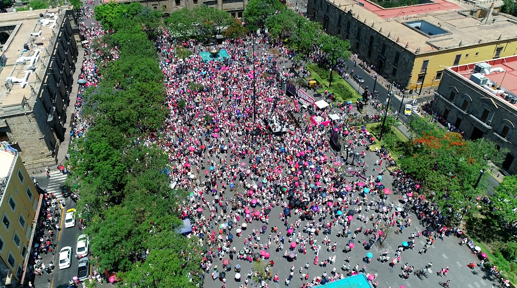 Imagen capturada desde un dron a las 11:54 AM del 19 de mayo en la Plaza Liberación del Centro de Guadalajara. quiero tv