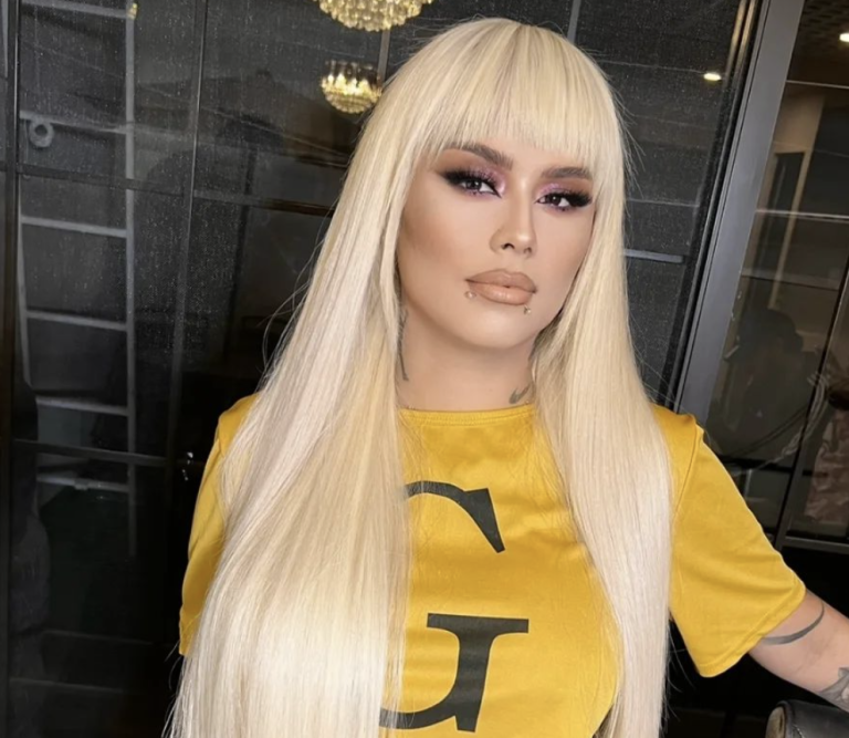 Mona: Conoce a la influencer que conquistó las redes y a OnlyFans