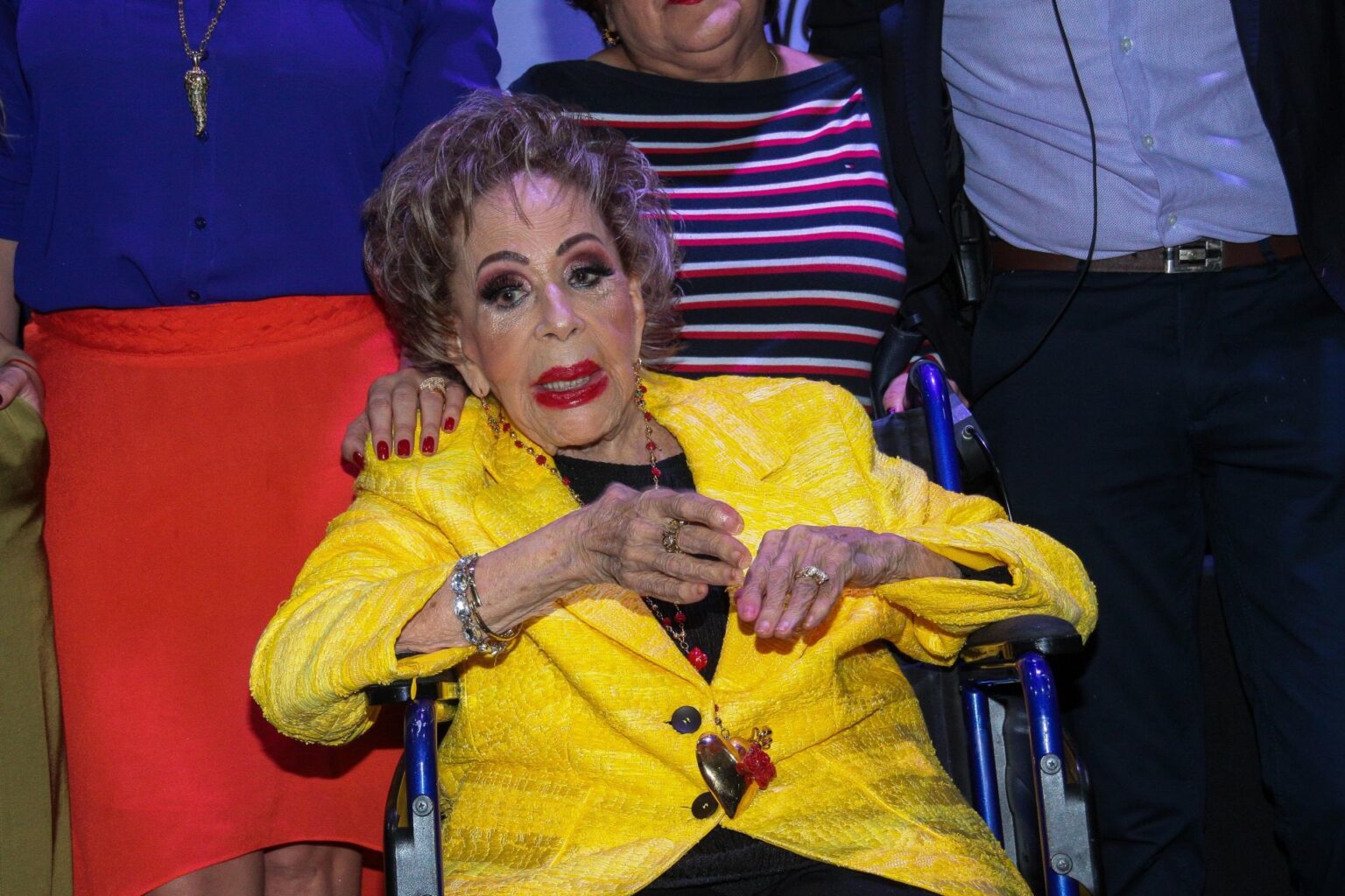 Familia De Silvia Pinal Se Re Ne En Hospital Preocupa Su Estado De Salud