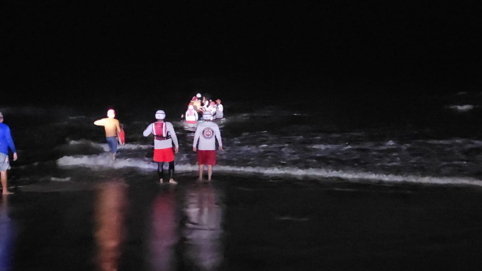 Mazatlán: Personas quedan varadas en la Isla tras concierto de 'El ...